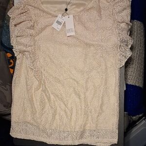 Kaktus Cream Eyelet Lace Ruffle-Sleeve Top